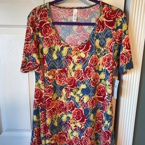 Lularoe perfect tee